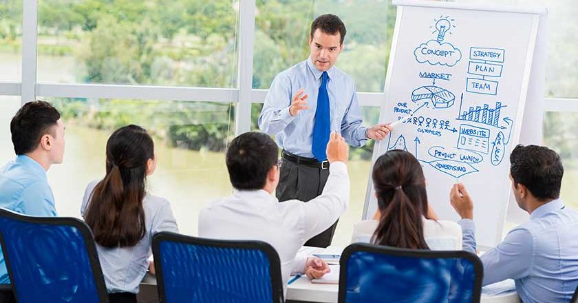 Know Your Pros: What a Marketing Manager Does