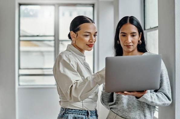 Examples of beautiful blog design review for two coworkers